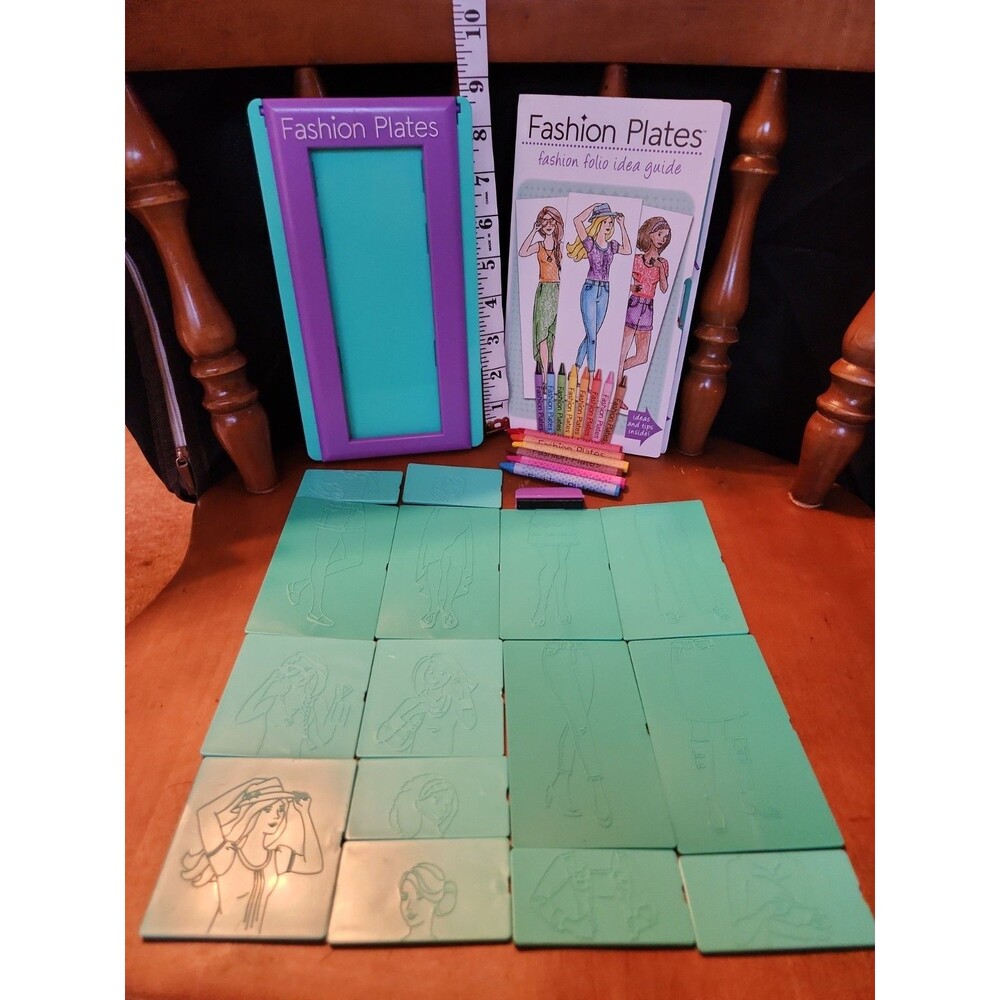 KAHOOTZ Fashion Plates Women’s Clothes Models Crayons Instructions All Plates